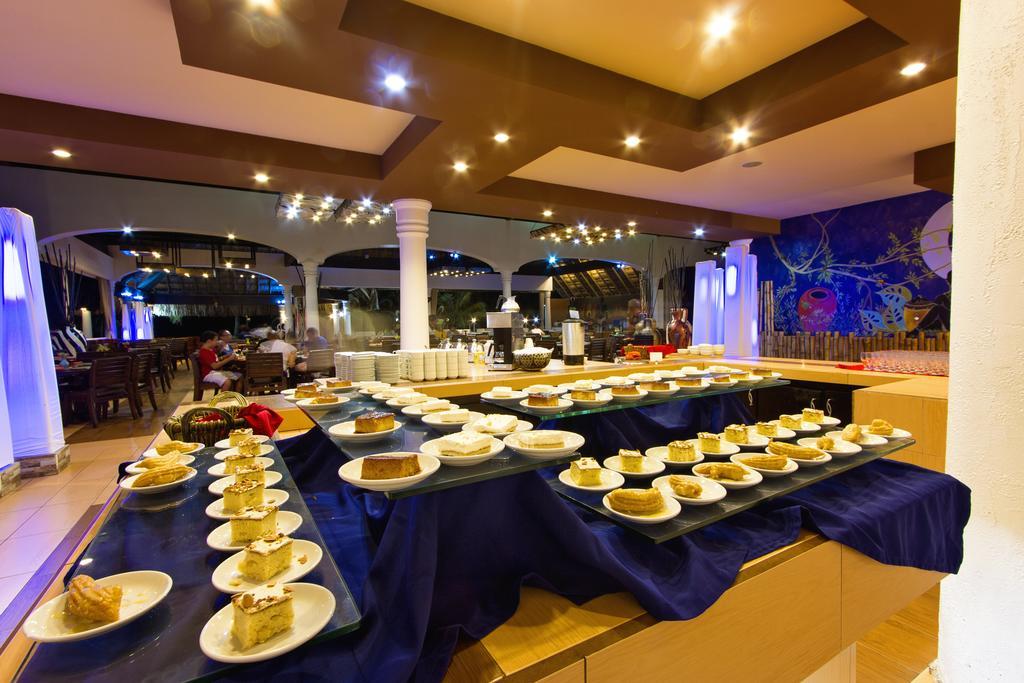 Hotel Palma Real Sambo Creek Bagian luar foto