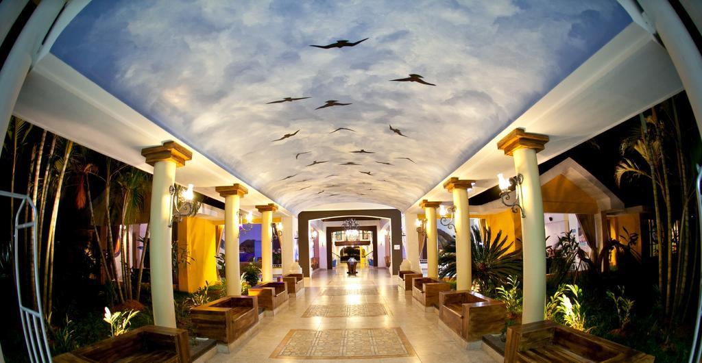 Hotel Palma Real Sambo Creek Bagian luar foto