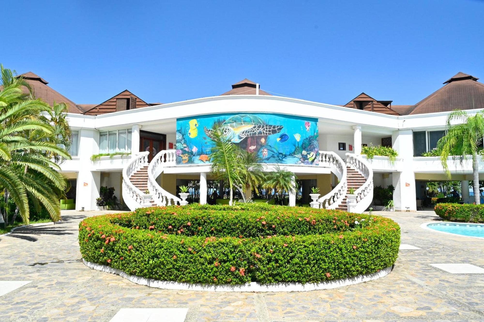 Hotel Palma Real Sambo Creek Bagian luar foto