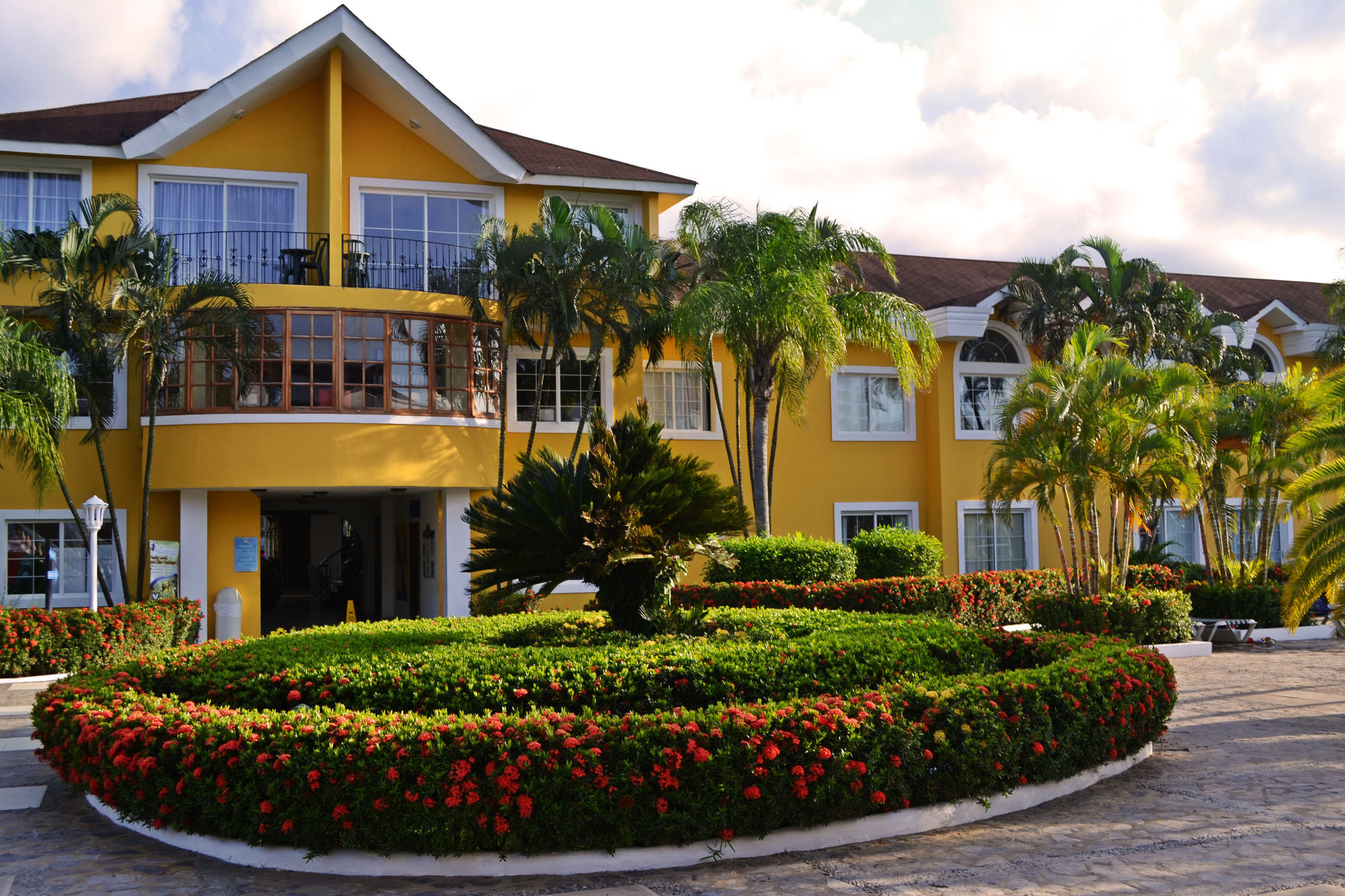 Hotel Palma Real Sambo Creek Bagian luar foto