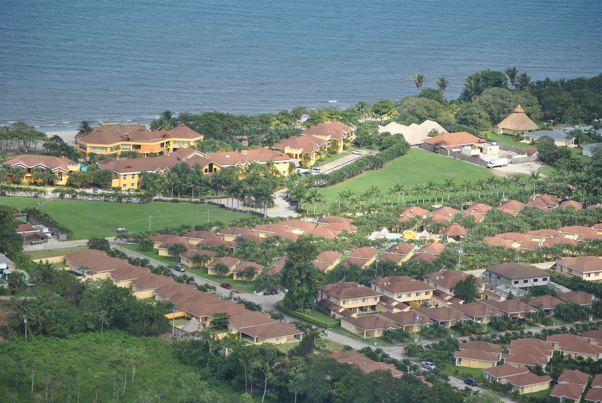 Hotel Palma Real Sambo Creek Bagian luar foto
